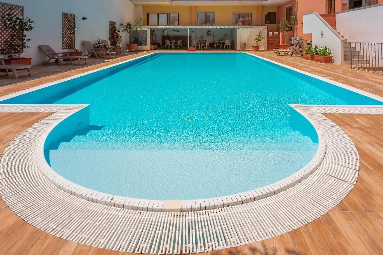 Relaxing Cristal Bedroom Apartment Sleeps 5 Num1500 Santa Teresa Gallura 0*,